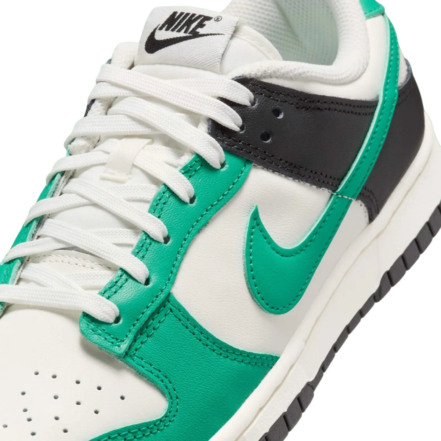 Dunk Low Celtics