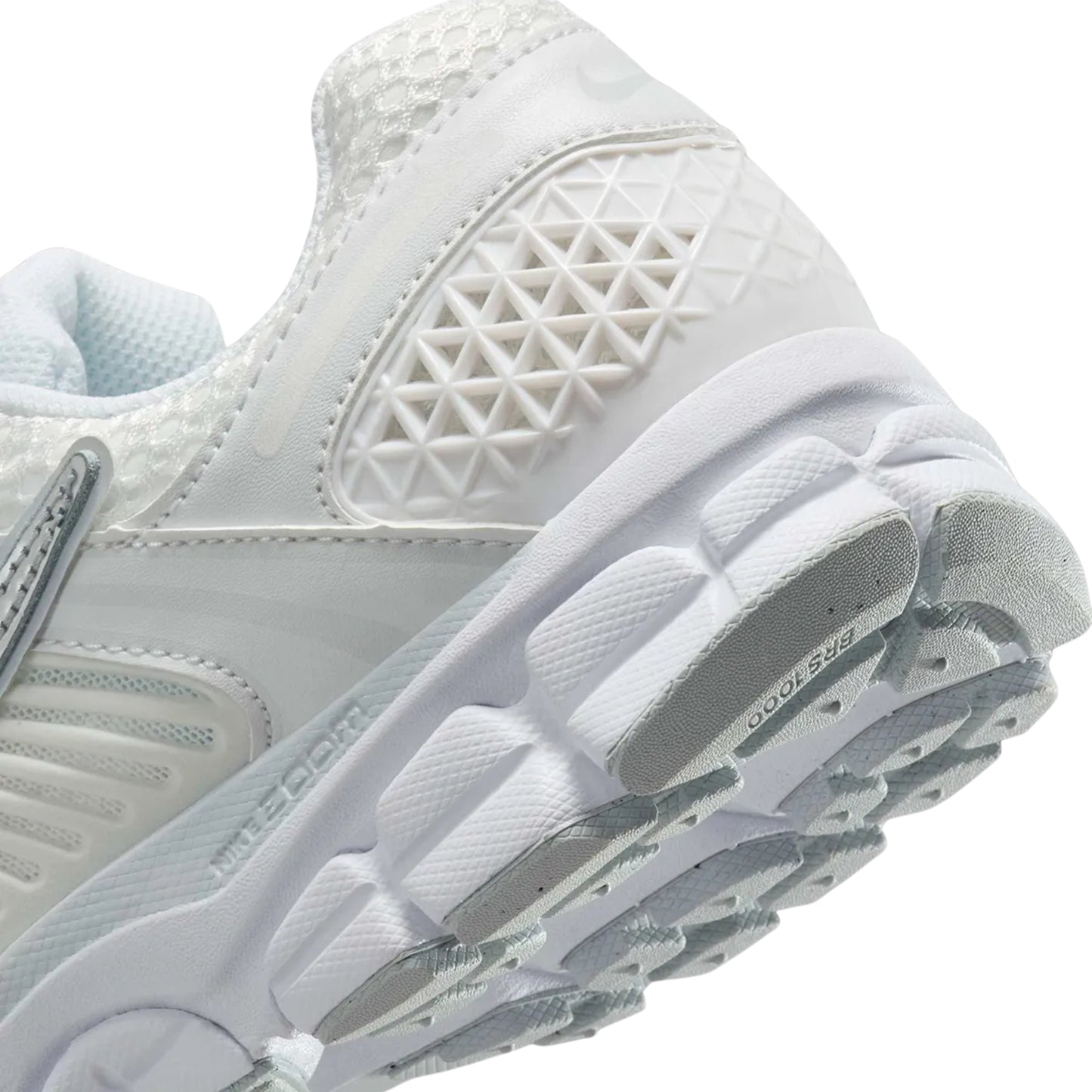 Nike Zoom Vomero 5 Chrome Toe